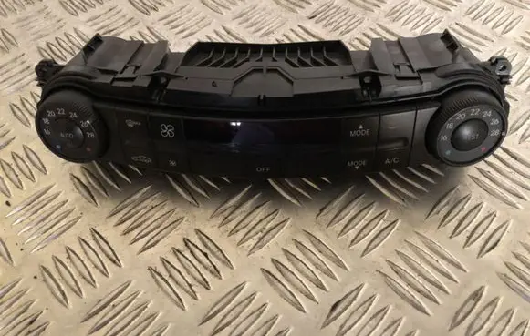 Mercedes-Benz E W212 Climate control unit 21183030090