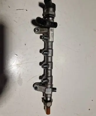 Fuel main line pipe