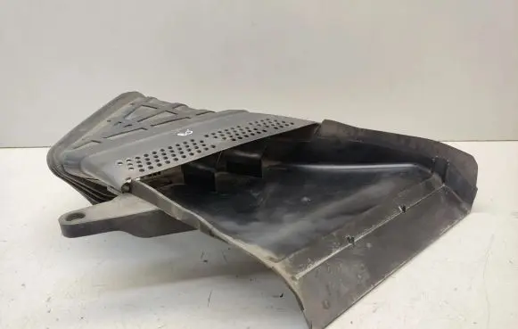 Audi A5 8T 8F Air intake duct part 8K0129618 8K0129618A