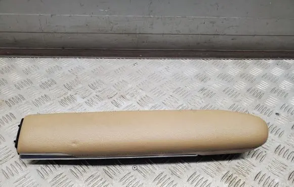Mercedes-Benz S W221 Front door storage pocket/box A2217270666