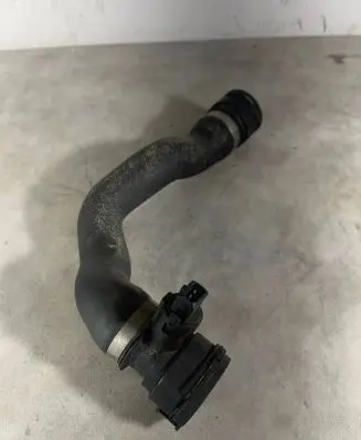 BMW X5 E70 Engine coolant pipe/hose 7536231 10305924
