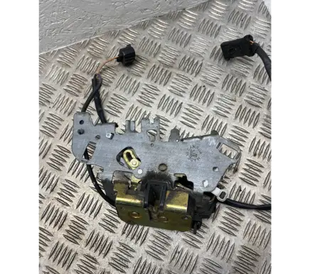 Chrysler Grand Voyager IV Rear door lock