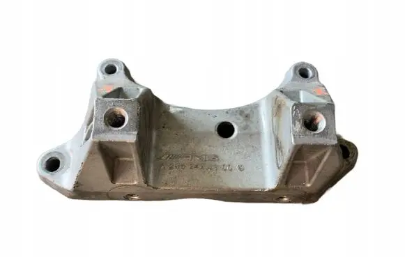 Mercedes-Benz C AMG W205 Engine mounting bracket A2052420300