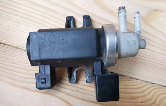 Volvo V70 Turbo solenoid valve 30637251 02T254 72190329