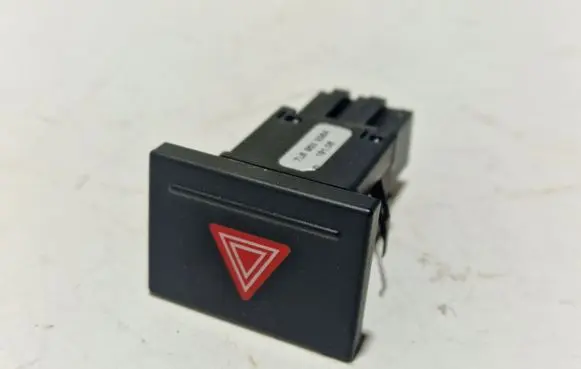 Volkswagen Touareg I Hazard light switch 7L6953235A
