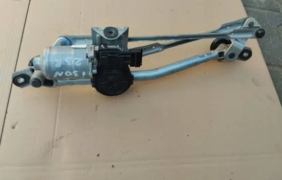 Hyundai Accent Front wiper linkage and motor 98100