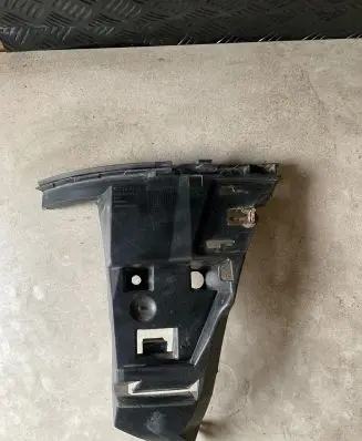 Volvo XC70 Front bumper mounting bracket 09484269 2419