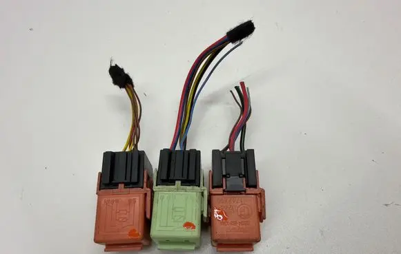 BMW 5 E60 E61 Other relay V23134J52X344 1742690 1263