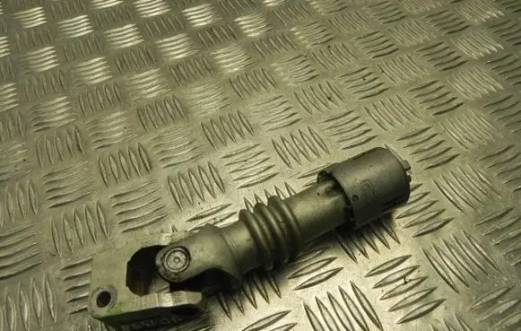 Mercedes-Benz C W205 Steering tie rod end A2054620378 VD13987
