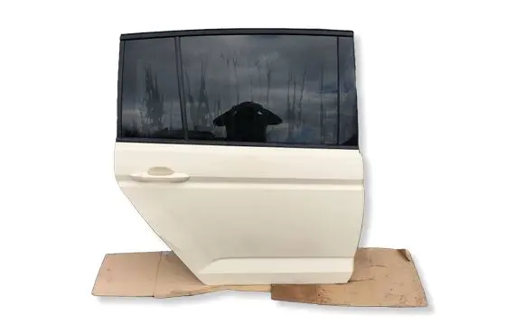 Volkswagen Touran III Rear door 
