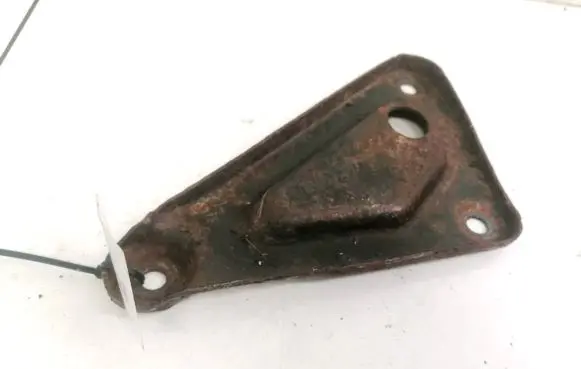 Opel Vectra B Engine mounting bracket