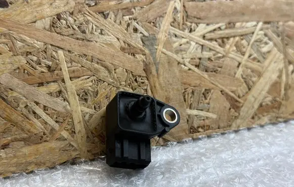 BMW 5 E60 E61 Air pressure sensor 7787142