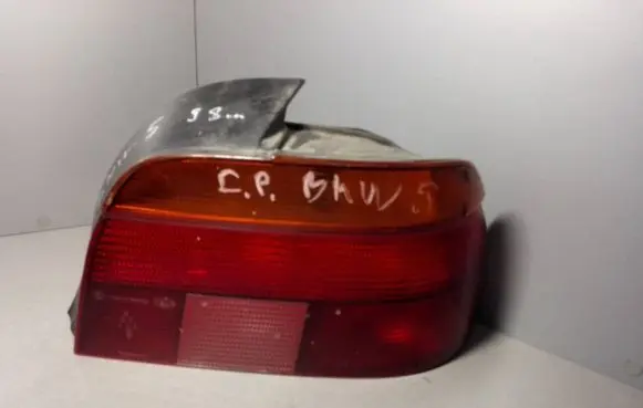 BMW 5 E39 Rear/tail lights 8358032