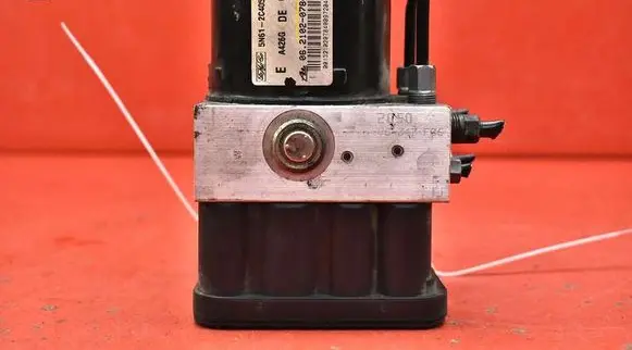 Mazda MX-5 NC Miata ABS Pump 5N61-2C405-CC