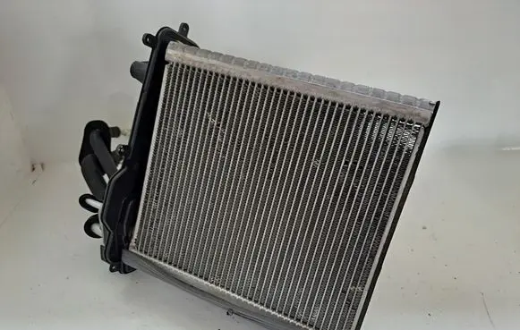 Air conditioning (A/C) radiator (interior)