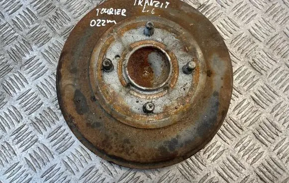 Ford Transit Courier Rear wheel hub spindle/knuckle 