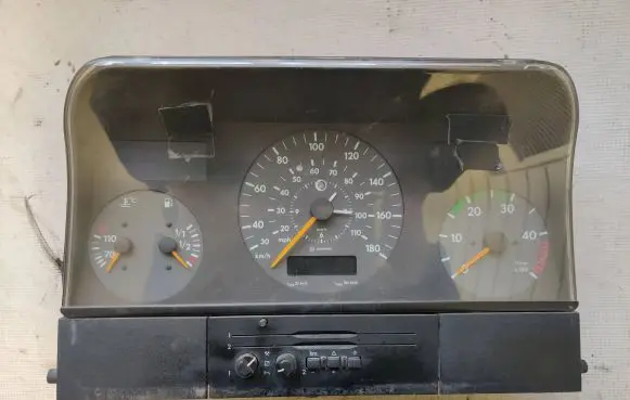 Volkswagen II LT Speedometer (instrument cluster) 2D0919049M 148650 15126001410000