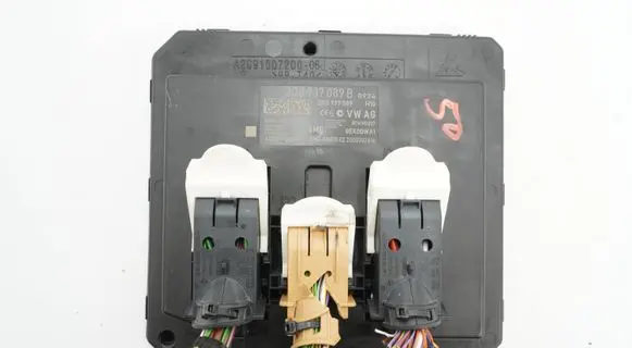 Volkswagen Polo VI Central body control module 2Q0937089B