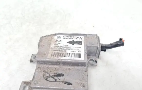 Opel Tigra B Airbag control unit/module 93162255