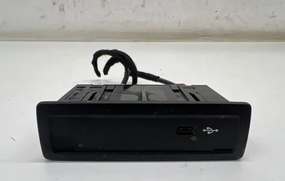 Mercedes-Benz A W177 USB socket connector A2478203902
