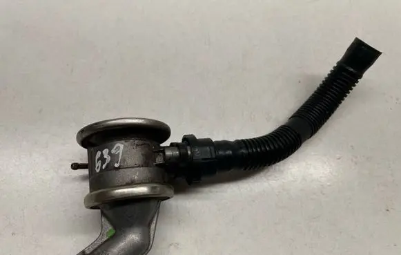 BMW 3 E92 E93 Vacuum valve 1437015 7540471 72229513