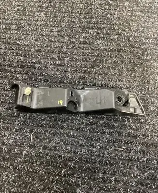 KIA Sportage Front bumper mounting bracket 86513F1000