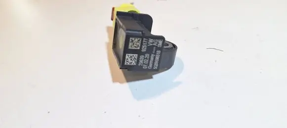 Volkswagen Golf VII Airbag deployment crash/impact sensor 5Q0959651B