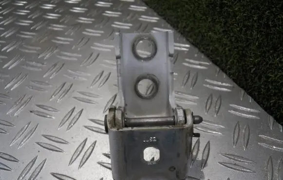 Toyota Proace Front door upper hinge ES70