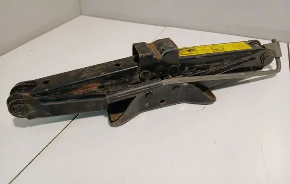 Honda CR-V Lift Jack 