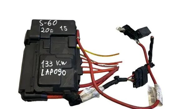 Volvo S60 Fuse module 30659092 31337183 30659094