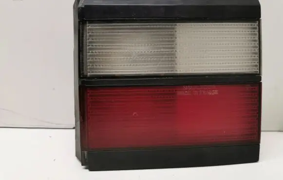 Volkswagen PASSAT B3 Tailgate rear/tail lights 333945108