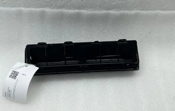 Suzuki Vitara (LY) Quarter panel pressure vent 7733161M0