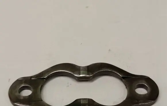 Volkswagen Tiguan Fuel Injector clamp holder 