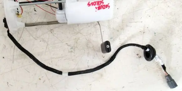 Suzuki SX4 S-Cross In-tank fuel pump 15100-61M00