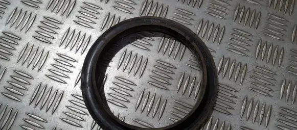 Mitsubishi Pajero Sport I Coil spring mount mr491949