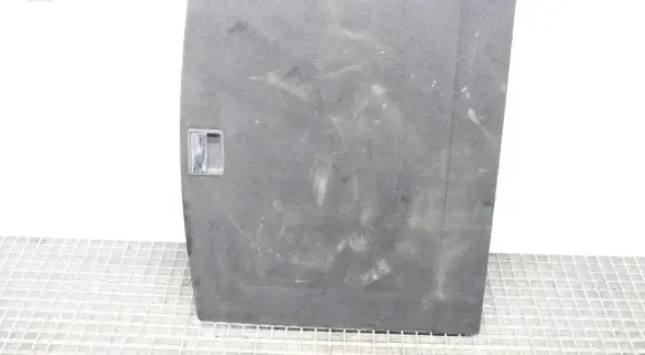 Volkswagen Touareg I Trunk/boot floor carpet liner 7L6863546K