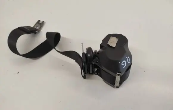 Ford Mondeo Mk III Rear seatbelt 040125 40378 43594