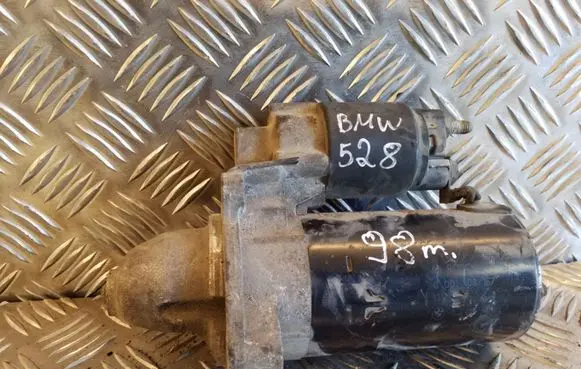 BMW 5 E39 Starter motor 0001108157 1740374