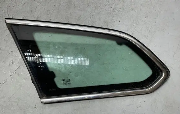Opel Astra J Rear side window As2m3236dot682 43r001582