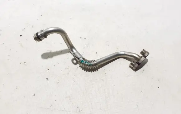 Coolant pipe/hose