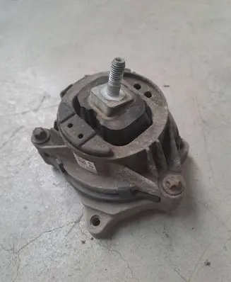 BMW 4 F32 F33 Engine mount bracket 6859413 170718