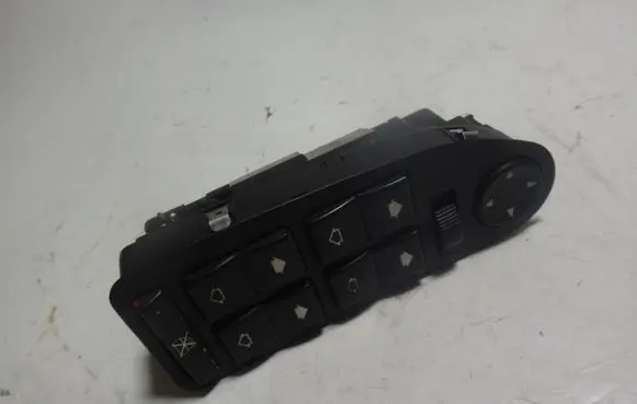 BMW 5 E39 Electric window control switch 8380646
