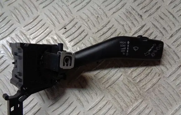 Volkswagen Caddy Wiper control stalk 1K0953519H