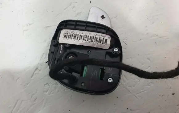 Steering wheel buttons/switches