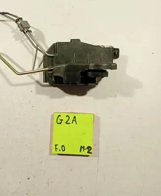 Hyundai Accent Front door lock 12121211