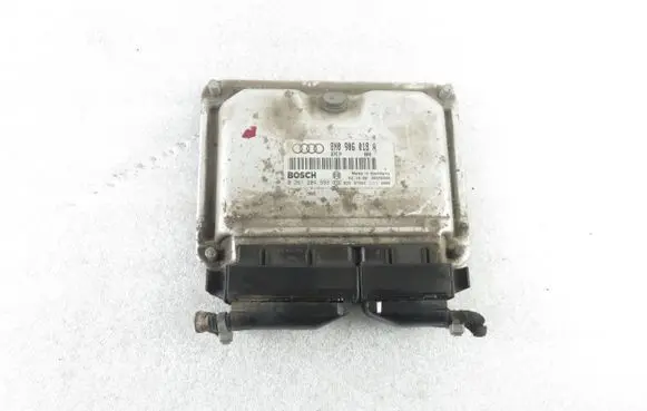 Audi TT Mk1 Engine control unit/module 0261204898 8N0906018A