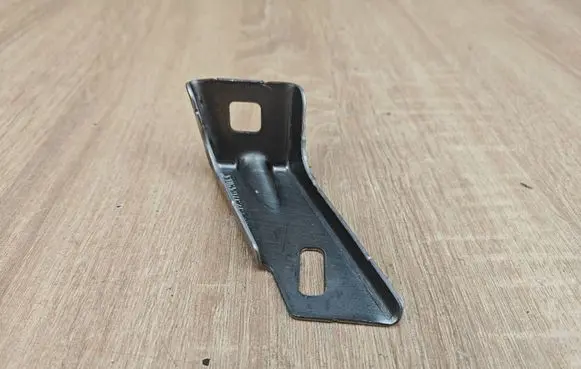 BMW 8 G16 Muffler mount bracket/holder 9297649
