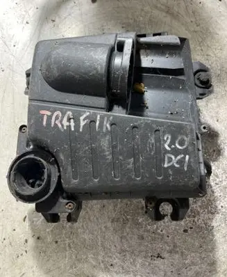Opel Vivaro Air filter box 8200760899 93861383