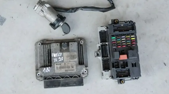Engine ECU kit and lock set