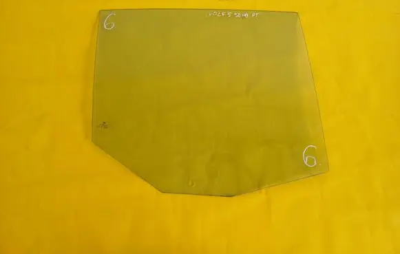 Volkswagen Golf V Rear door window glass